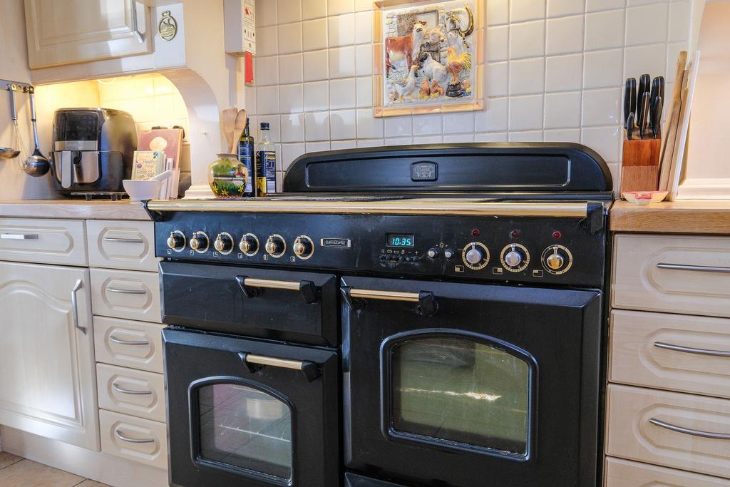 Oven and hob