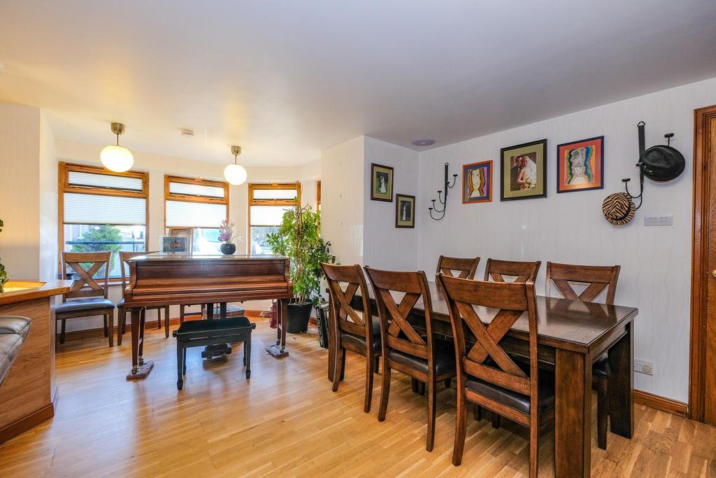 Dining area in main lounge