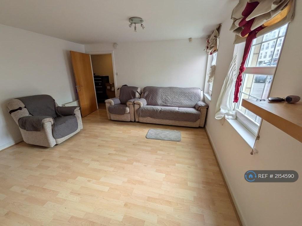 Fully Ventilated Living Room