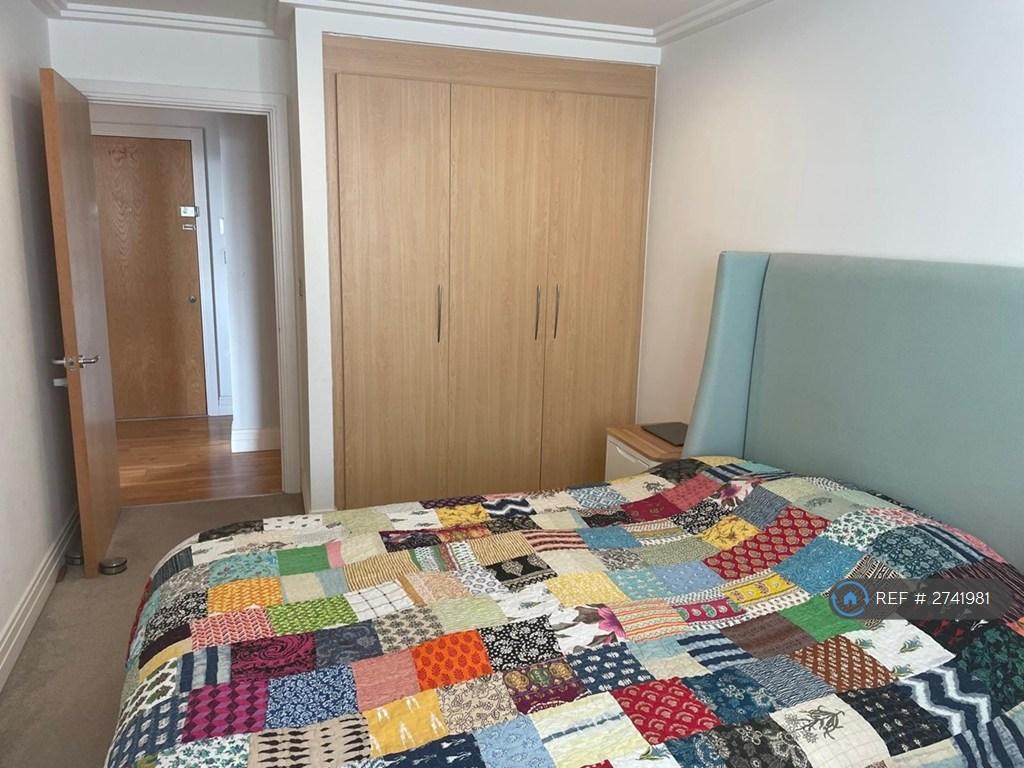 Guest Bedroom / Study Room