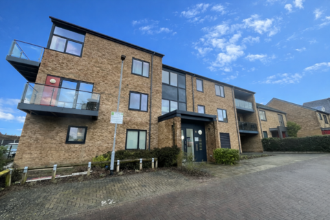 2 bedroom flat for sale - Flat , Gores Court, Goodwin Way, Romford