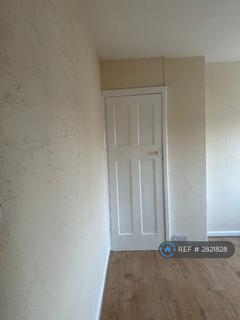5 bedroom semi-detached house to rent, Hereford Road, Nottingham, NG3