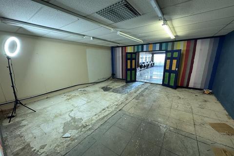 Convenience store to rent, 118 High Rd Beeston NG9 2LN