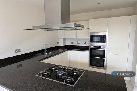 3 bedroom terraced house to rent, Wilkes Close, London, NW7