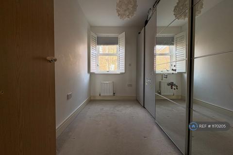 3 bedroom terraced house to rent, Wilkes Close, London, NW7