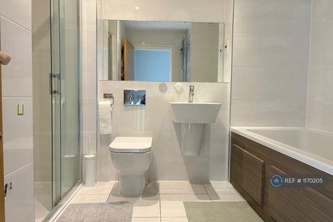 3 bedroom terraced house to rent, Wilkes Close, London, NW7