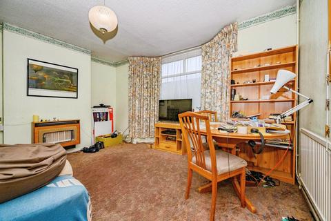 2 bedroom semi-detached house for sale, Runfold Avenue, Luton, Bedfordshire, LU3