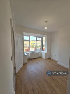 4 bedroom end of terrace house to rent, Swan Meadow Road, Wigan, WN3