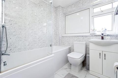 5 bedroom semi-detached house for sale, Liphook Close, Hornchurch, RM12