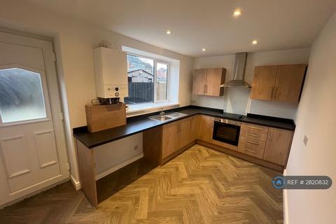4 bedroom terraced house to rent, Eastbourne Terrace, Pontefract, WF8