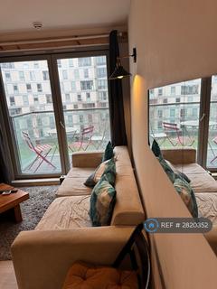 1 bedroom in a house share to rent, Michigan Building, London, E14