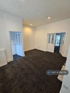 2 bedroom terraced house to rent, Fields New Road, Oldham, OL9
