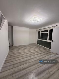3 bedroom semi-detached house to rent, Fitzroy Crescent, Reading, RG5