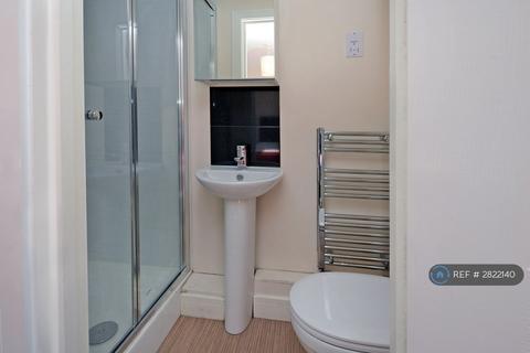 undefined, Laburnum Road, Woking, GU22