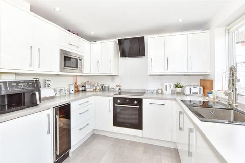 3 bedroom end of terrace house for sale, Marlowe Road, Aylesford ME20