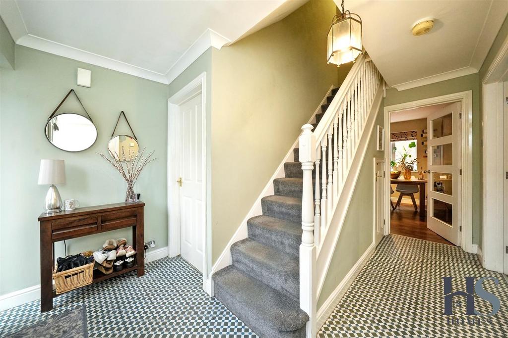 Hallway.jpg
