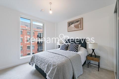 1 bedroom apartment to rent, Farine Avenue, Hayes UB3