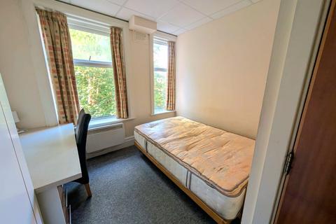 1 bedroom house of multiple occupation to rent, St. Peters Road, Bournemouth BH1