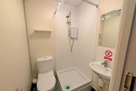 1 bedroom house of multiple occupation to rent, St. Peters Road, Bournemouth BH1