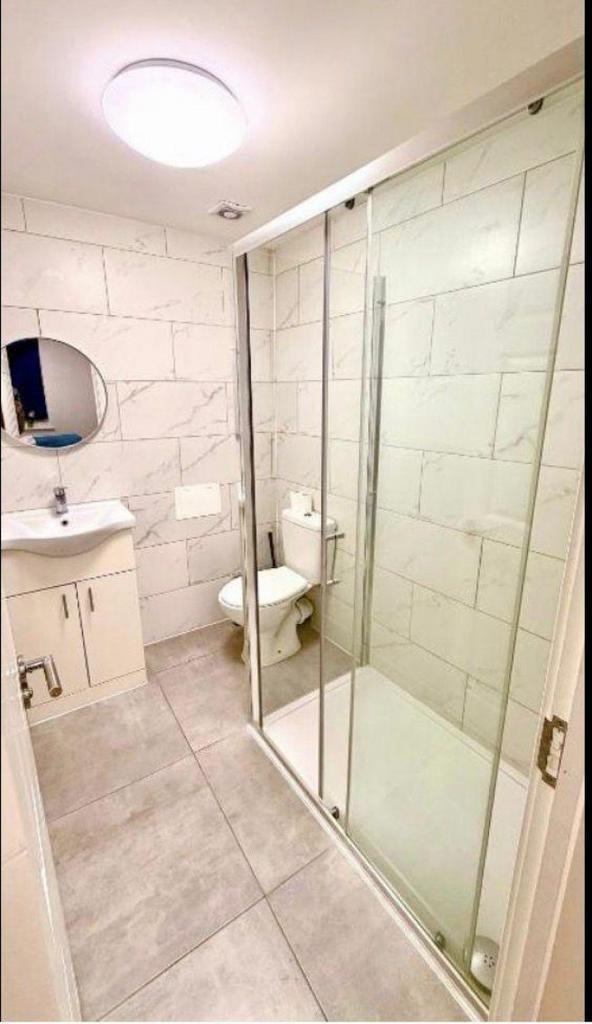 Golders-green-road-nw11-8dy-1050466