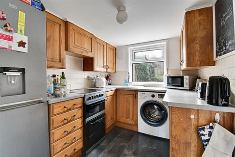 2 bedroom terraced house for sale, High Road, Waterford SG14