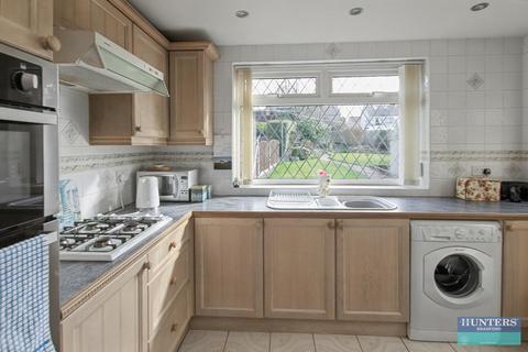 3 bedroom semi-detached house for sale, Burras Road Bradford, BD4 7TE