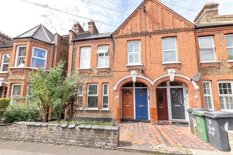 2 bedroom flat for sale - Blyth Road, Walthamstow E17