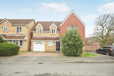 4 bedroom detached house for sale, Coed-Y-Graig, Ystrad Mynach, Hengoed