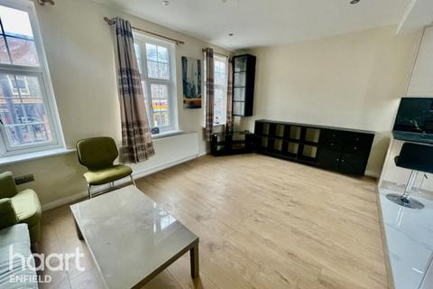 3 bedroom apartment to rent, Crown Lane, LONDON