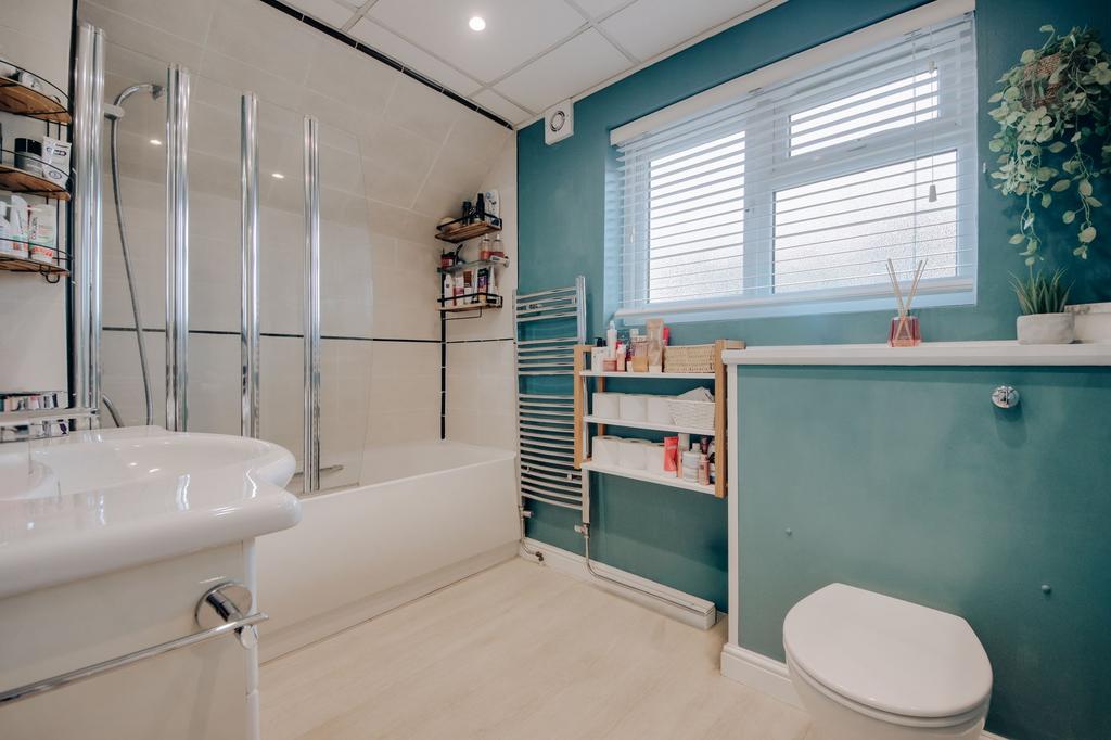 Family bathroom