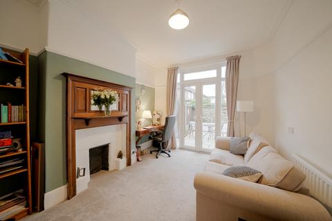 undefined, York Avenue, Crosby, L23