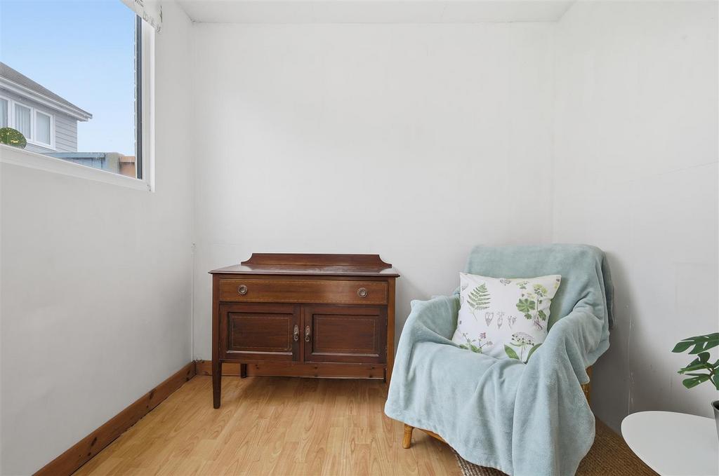 Study / bedroom