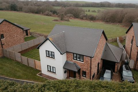 4 bedroom detached house for sale, Buckley  CH7