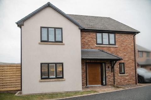 4 bedroom detached house for sale, Buckley  CH7
