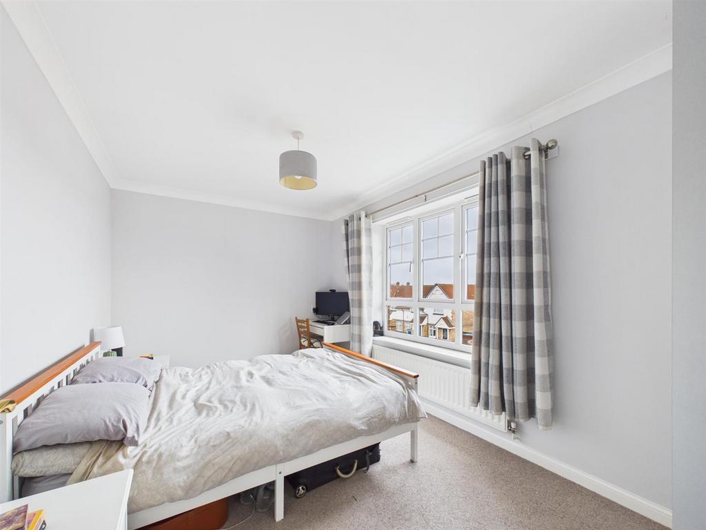 Bed 1.jpg