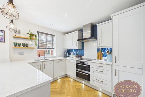 4 bedroom detached house for sale, Stephens Road, Overstone, NN6 0RW