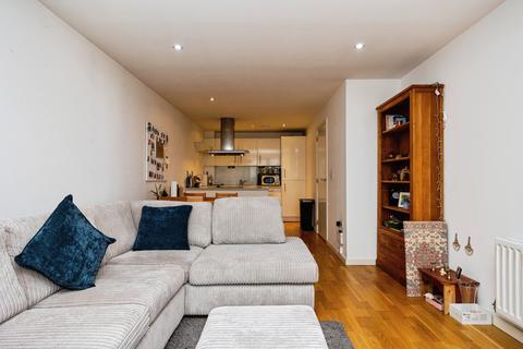 1 bedroom flat for sale, 175 Church Street East, Woking, GU21
