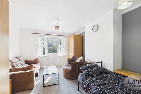 undefined, Jules Thorn Avenue, Enfield