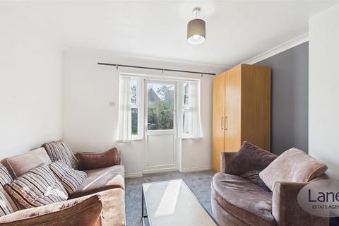 undefined, Jules Thorn Avenue, Enfield