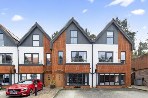 4 bedroom townhouse for sale, Chestnut Avenue, Guildford, GU2