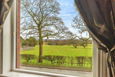 2 bedroom end of terrace house for sale, Bolton Road, Hawkshaw, Bury, Greater Manchester, BL8