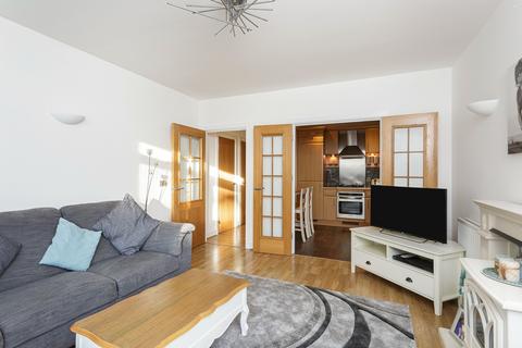 1 bedroom flat to rent, Arethusa House, Gunwharf Quays, PO1