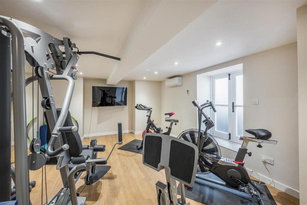 Gym/Office