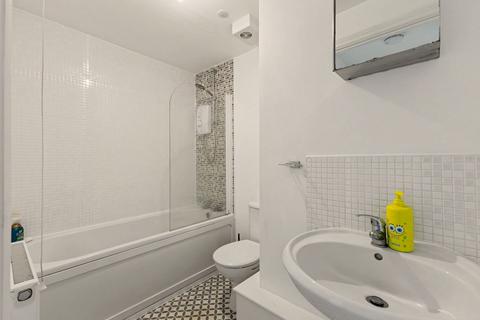 1 bedroom flat for sale, Huxley Court, Stratford-Upon-Avon CV37