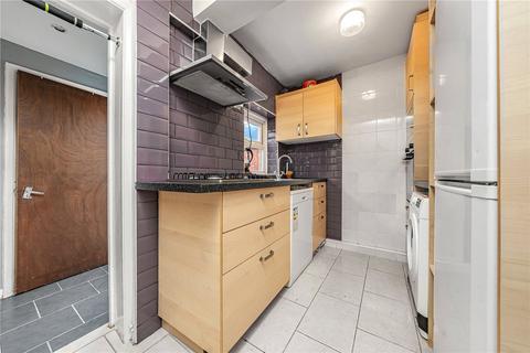3 bedroom terraced house to rent, Stanley Road, Morden, SM4