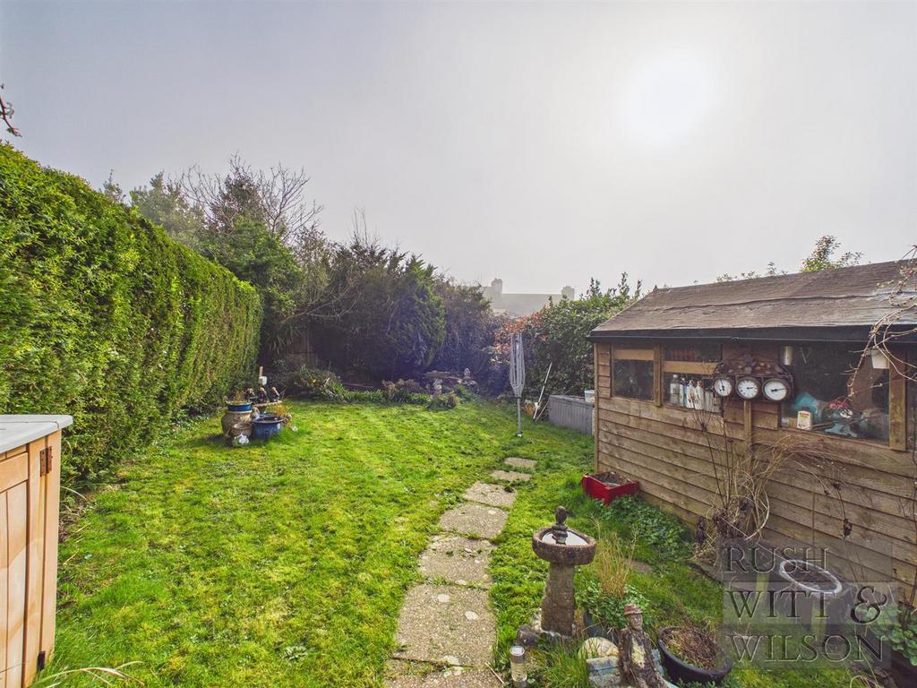 CAM03417 G0-PR1004-STILL016.jpg