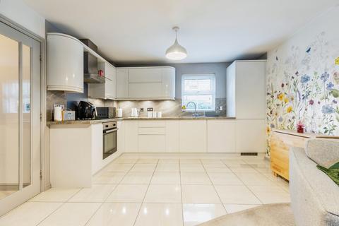 2 bedroom flat for sale, Alma Wood Close, Chorley, Lancashire, PR7