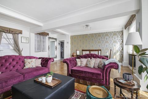 3 bedroom flat for sale, Northways, London NW3