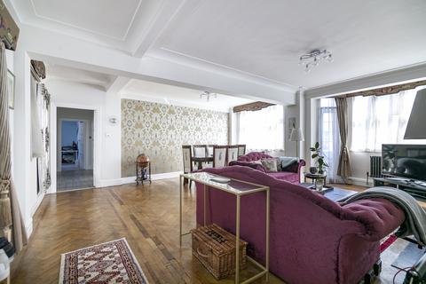 3 bedroom flat for sale, Northways, London NW3