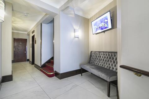 3 bedroom flat for sale, Northways, London NW3